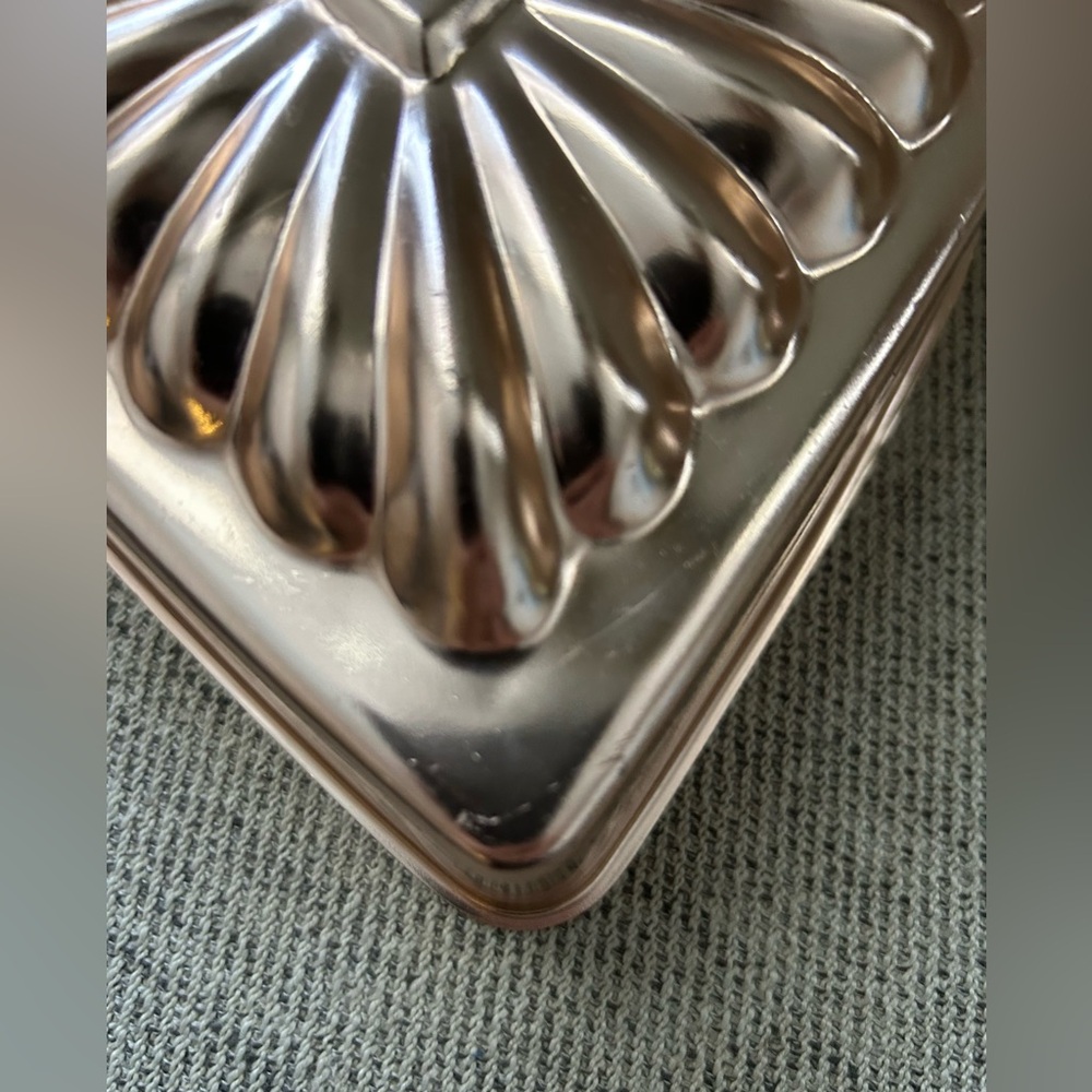Vintage Copper Tone Heart Shaped Jello Baking Mold retro kitchen shelf decor - Picture 4 of 4